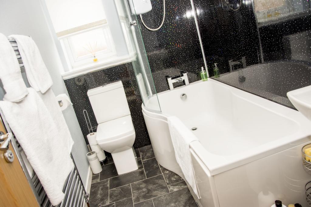Distillery Apartment 1 Элгин Экстерьер фото